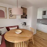Sea View, 2 Bedroom Terrace & Garage In Sao Domingos | By Airnest Lägenhet São Domingos de Rana