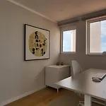 Sea View, 2 Bedroom Terrace & Garage In Sao Domingos | By Airnest * São Domingos de Rana