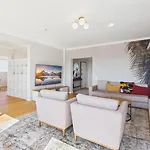 Sea View, 2 Bedroom Terrace & Garage In Sao Domingos | By Airnest Lägenhet