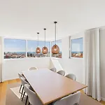 Sea View, 2 Bedroom Terrace & Garage In Sao Domingos | By Airnest * São Domingos de Rana