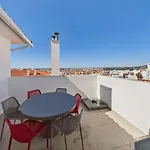 Sea View, 2 Bedroom Terrace & Garage In Sao Domingos | By Airnest Lägenhet São Domingos de Rana