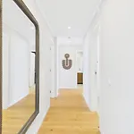 Sea View, 2 Bedroom Terrace & Garage In Sao Domingos | By Airnest Lägenhet São Domingos de Rana