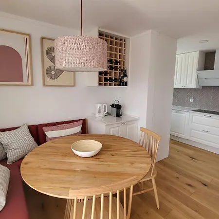 Sea View, 2 Bedroom Terrace & Garage In Sao Domingos | By Airnest Apartmán São Domingos de Rana