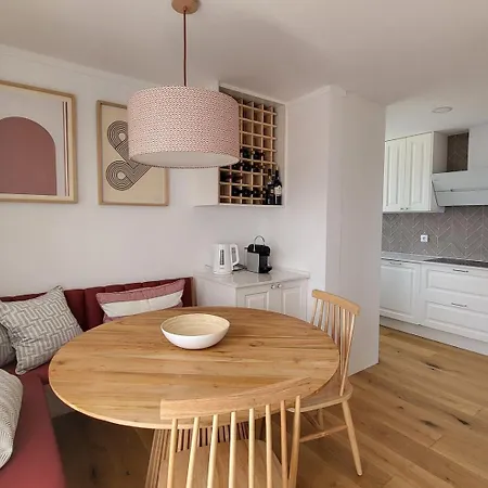 Sea View, 2 Bedroom Terrace & Garage In Sao Domingos | By Airnest São Domingos de Rana