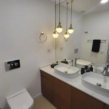 Sea View, 2 Bedroom Terrace & Garage In Sao Domingos | By Airnest Appartamento *