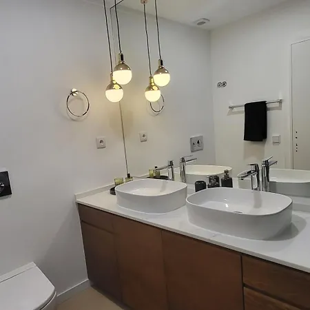 Sea View, 2 Bedroom Terrace & Garage In Sao Domingos | By Airnest Apartmán São Domingos de Rana