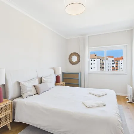 Sea View, 2 Bedroom Terrace & Garage In Sao Domingos | By Airnest