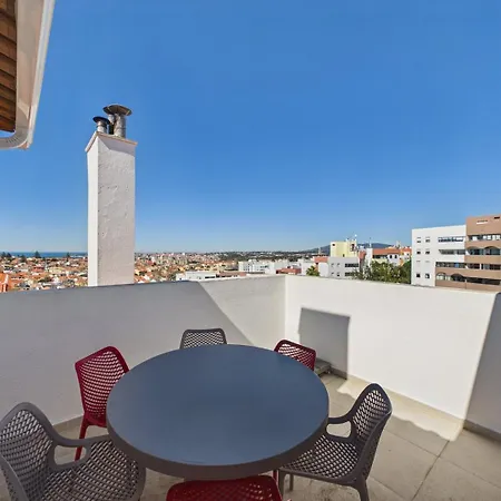 Sea View, 2 Bedroom Terrace & Garage In Sao Domingos | By Airnest São Domingos de Rana