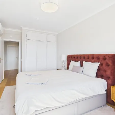 Sea View, 2 Bedroom Terrace & Garage In Sao Domingos | By Airnest Apartmán *