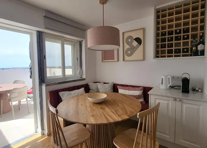 Sea View, 2 Bedroom Terrace & Garage In Sao Domingos | By Airnest Appartement São Domingos de Rana