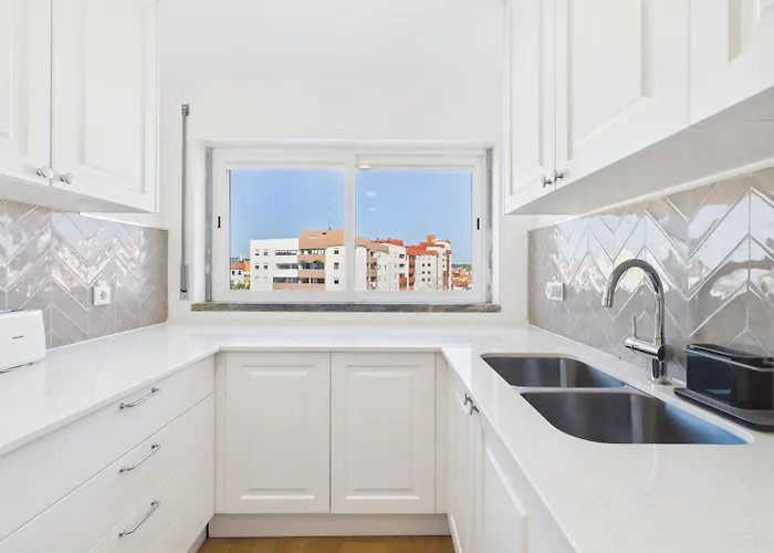 Sea View, 2 Bedroom Terrace & Garage In Sao Domingos | By Airnest ساو دومينغوس دي رانا