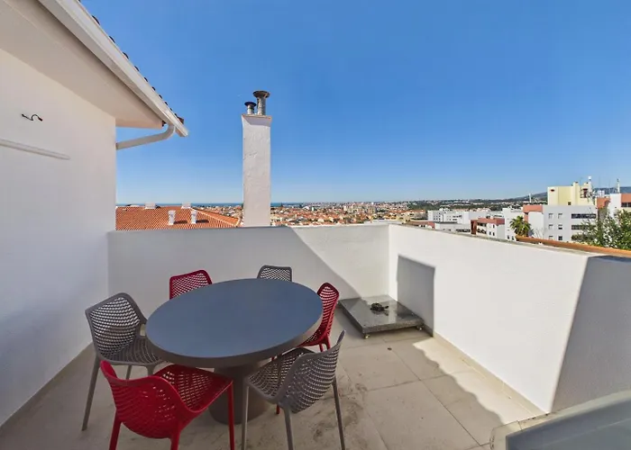 Sea View, 2 Bedroom Terrace & Garage In Sao Domingos | By Airnest Lejlighed São Domingos de Rana