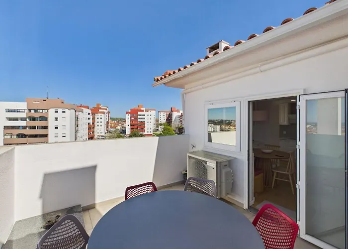 Lejlighed Sea View, 2 Bedroom Terrace & Garage In Sao Domingos | By Airnest São Domingos de Rana